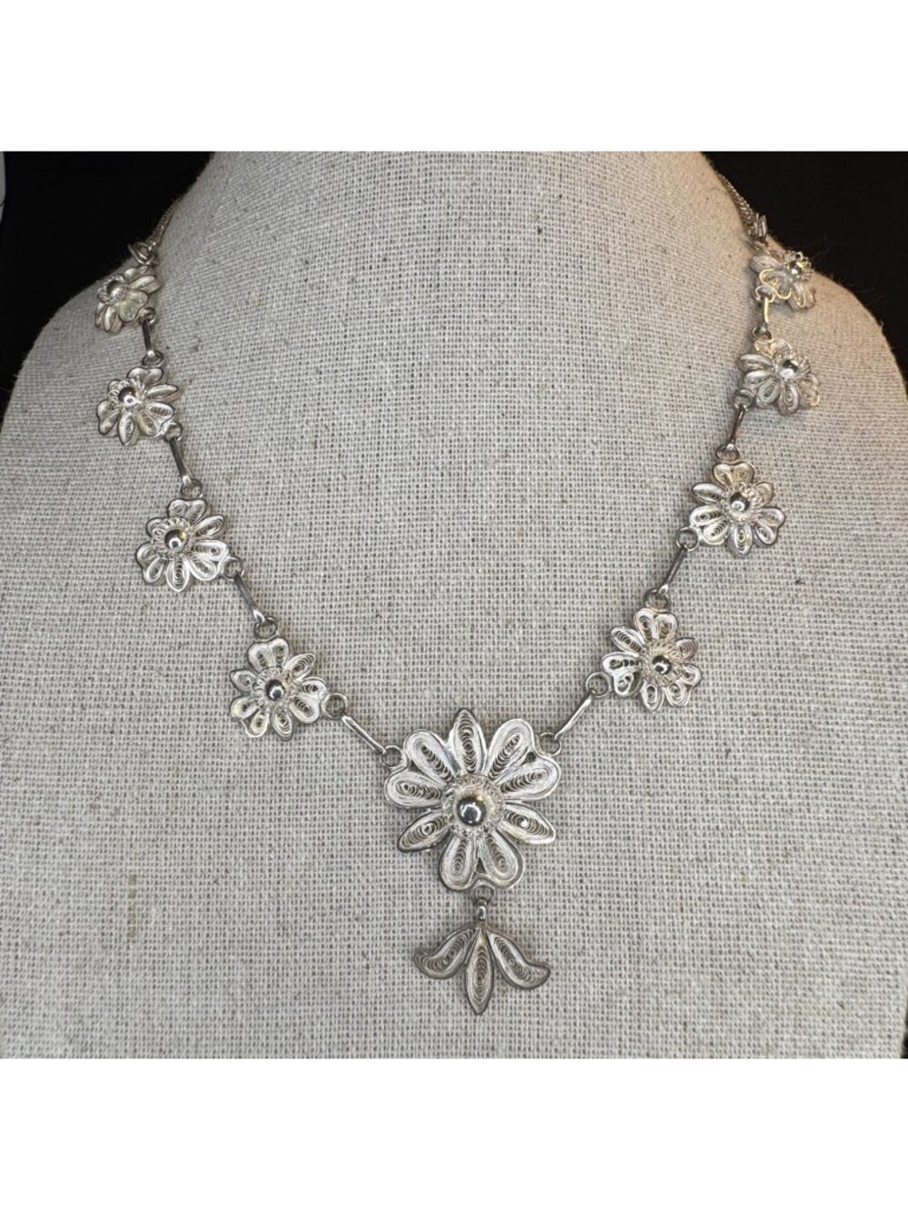 800 Silver Filigree Floral Lace Design Statement Necklace Size 16" Length